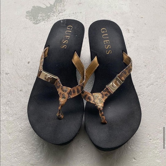 Vintage guess platform wedges - Picture 2 of 2